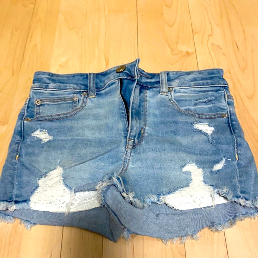 American Eagle short